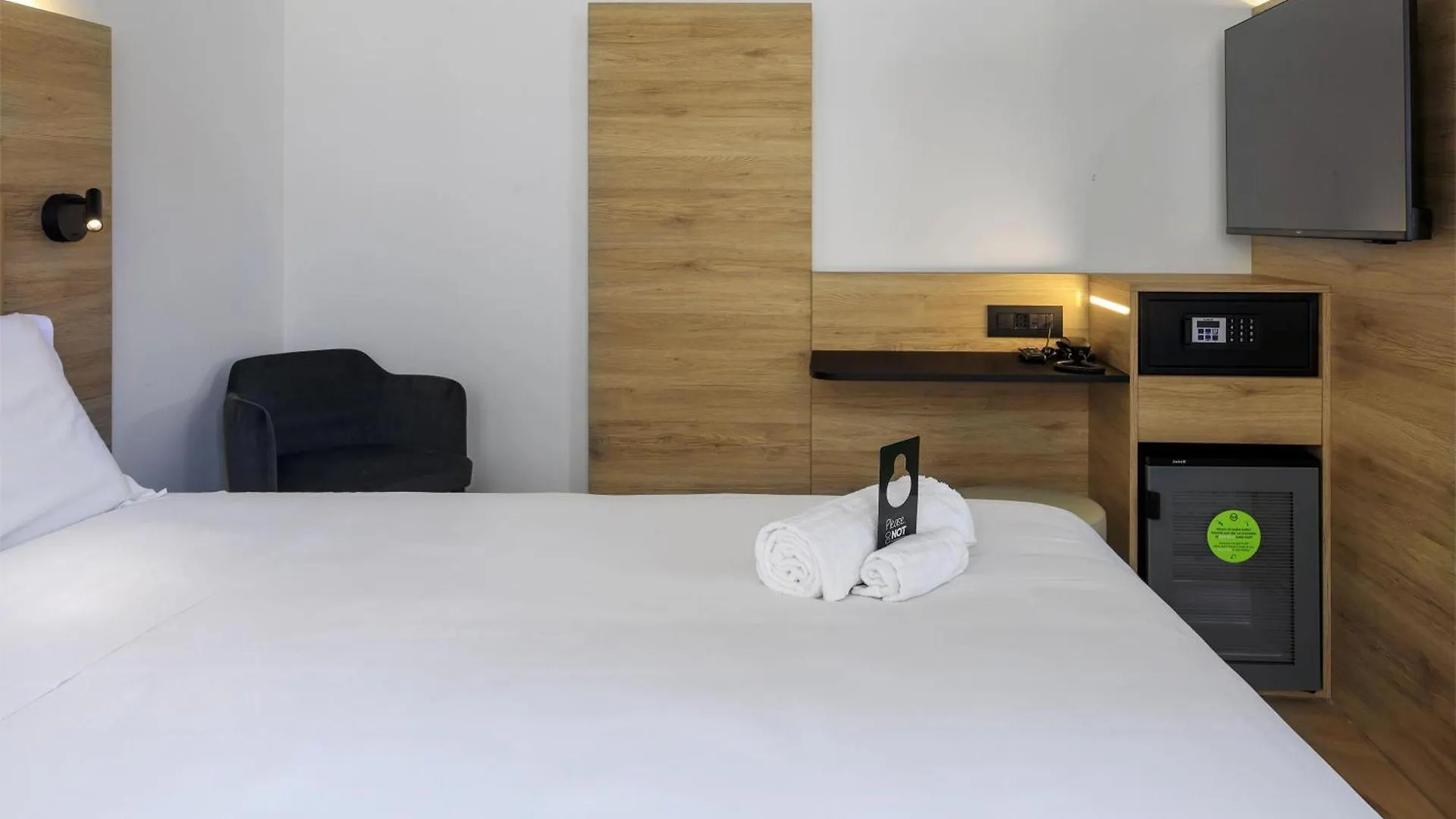 B&B Hotel Catania City Center 3*,